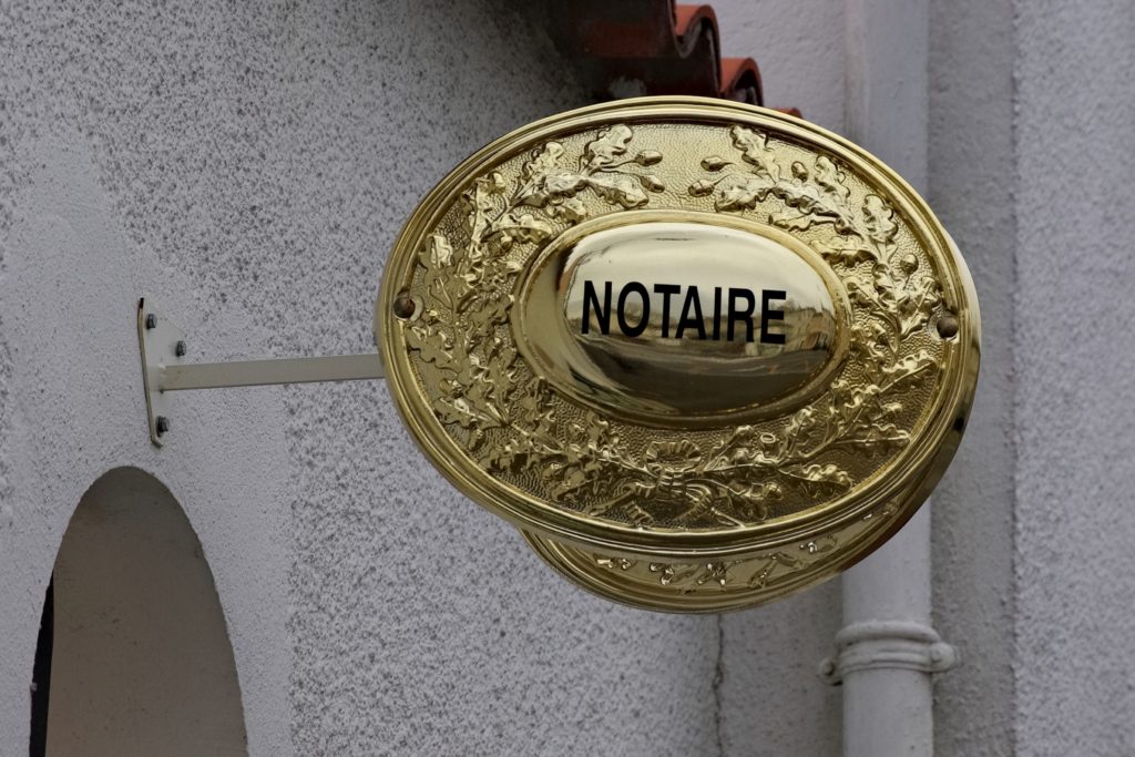 notaire